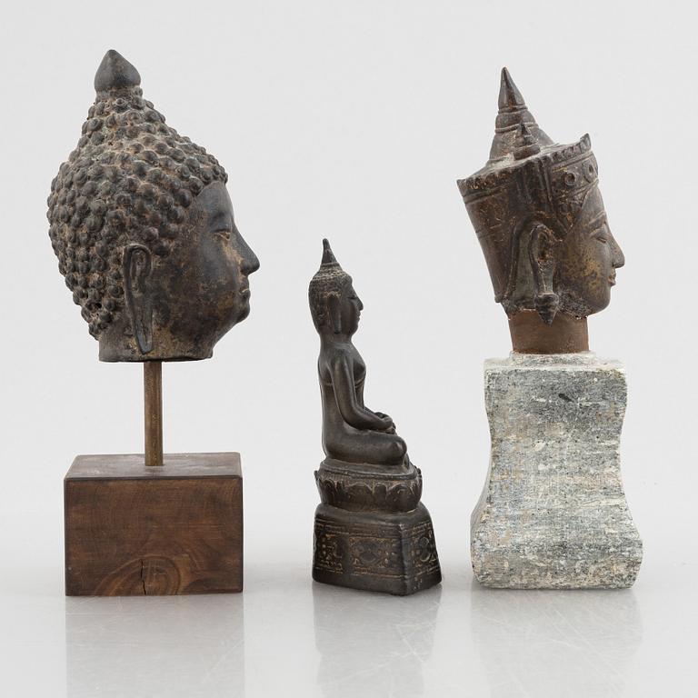 Three Buddha bronze figurines, Thailand/Burma, 20th century.