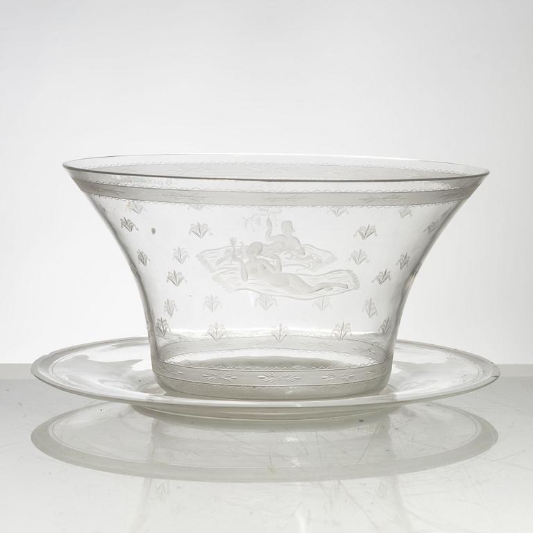 Edward Hald, a model 149 glass bowl, Orrefors 1928.