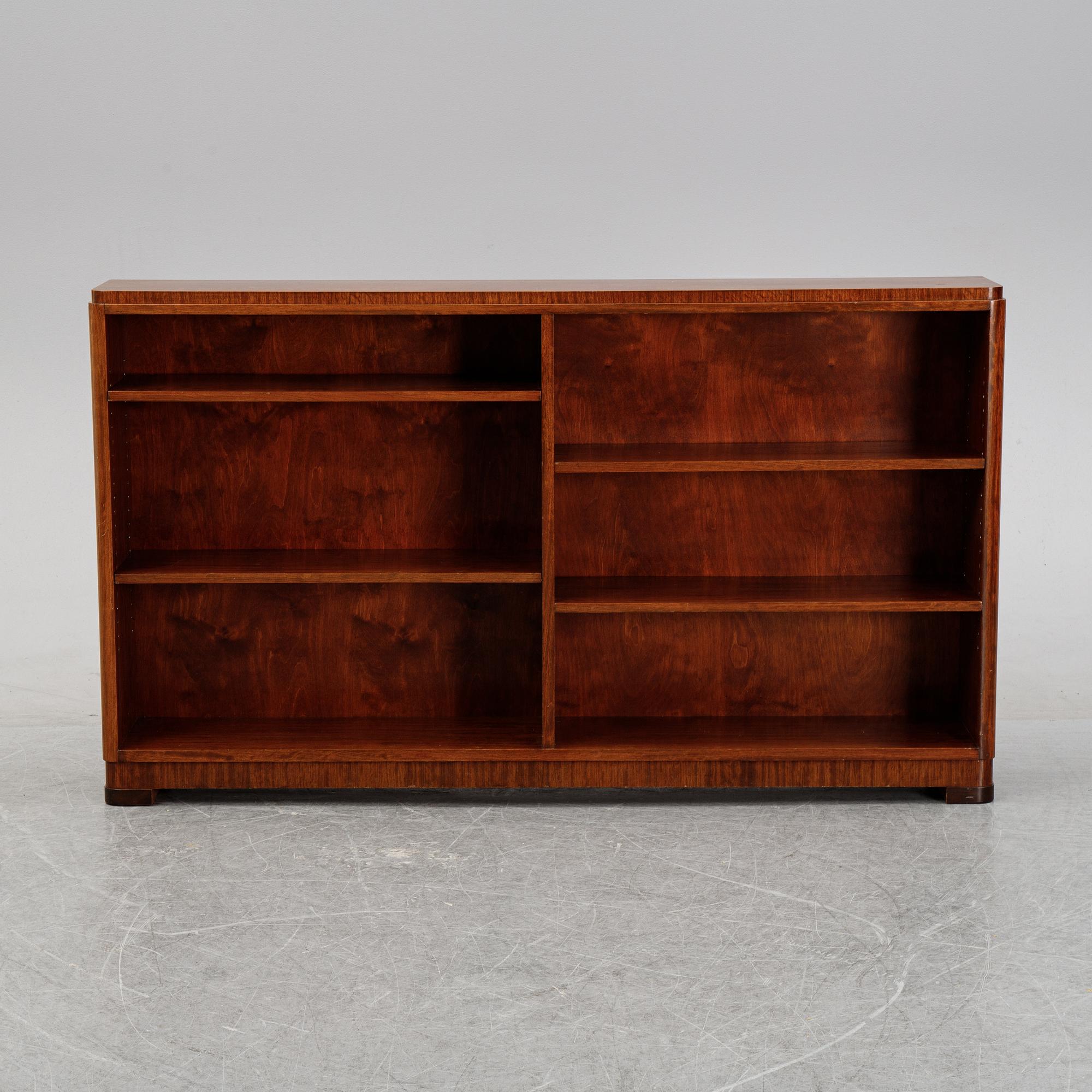 A mahogany veneered book shelf, Reiners Möbler, Mjölby, 1930's/40's.