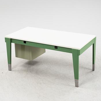 Jean Prouvé, skrivbord, "Bureau Métallique 1946", ur serien Prouvé RAW office edition, G-Star, Vitra, 2000-tal.