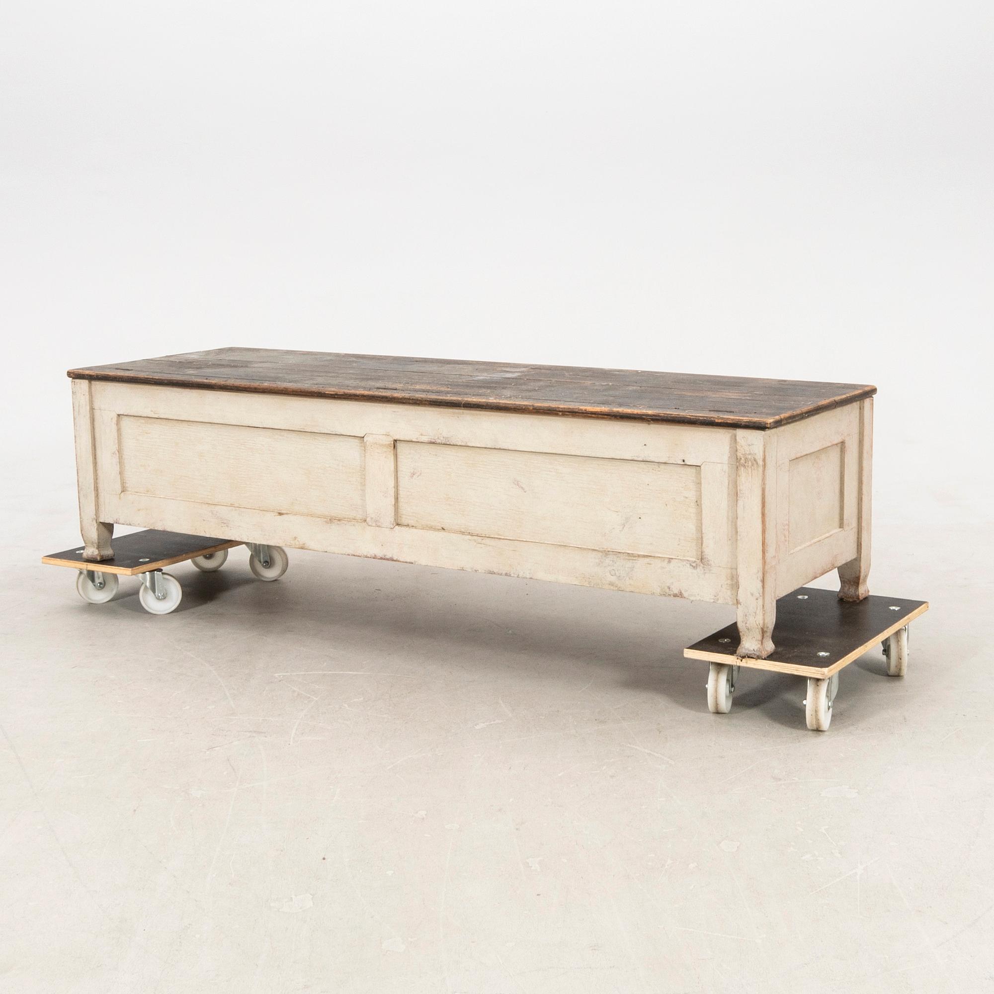 Bench/sideboard, first half of the 20th century.