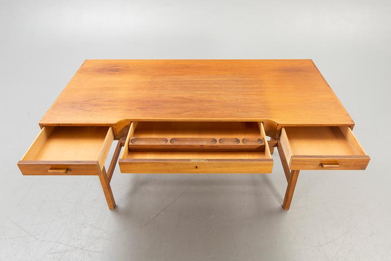 Desk, walnut, 1960s.