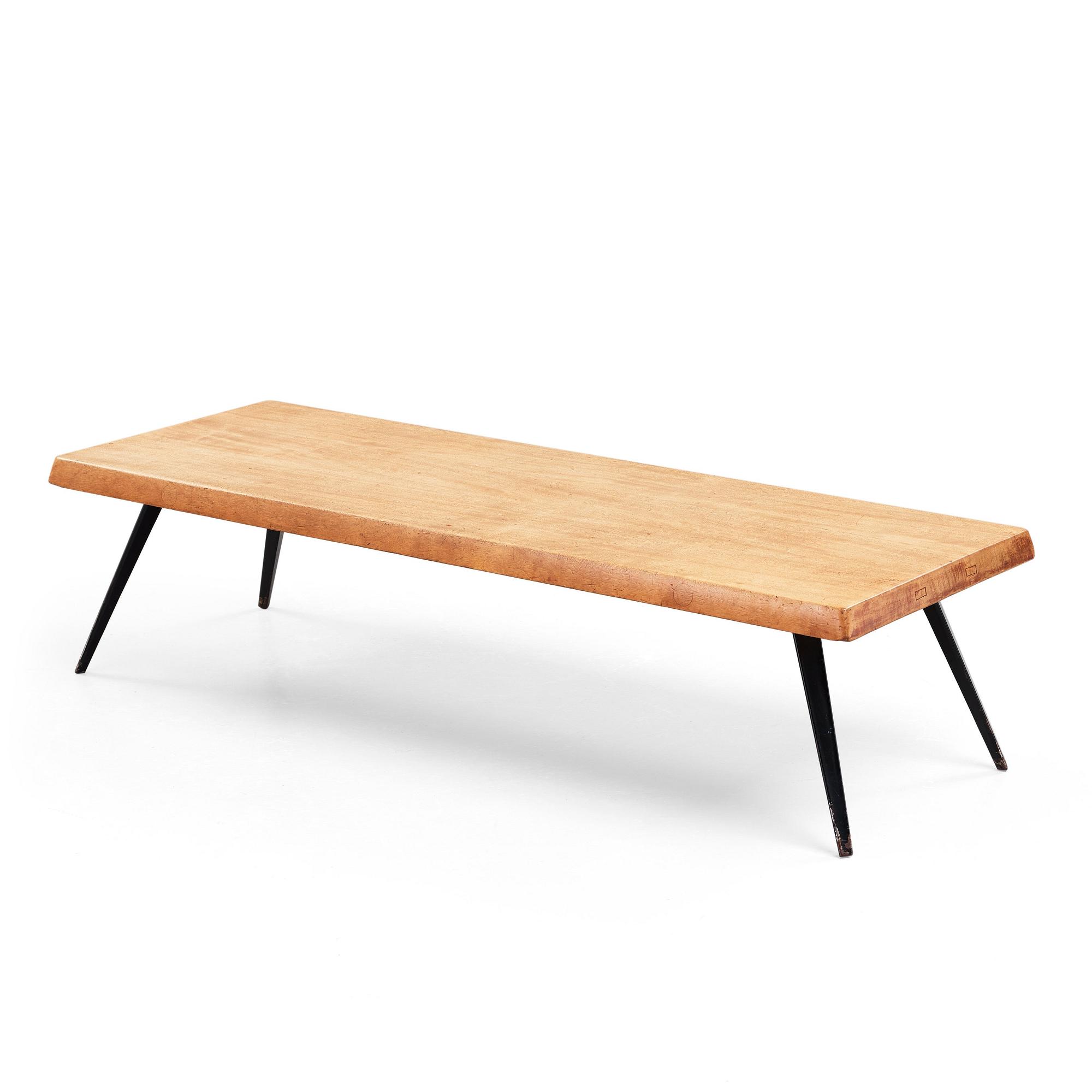 CHARLOTTE PERRIAND, soffbord, Ateliers Jean Prouvé, Frankrike ca 1962.