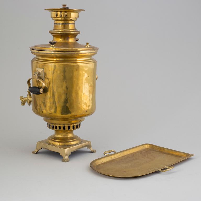 An end of the 19th century Russian  brass samovar.