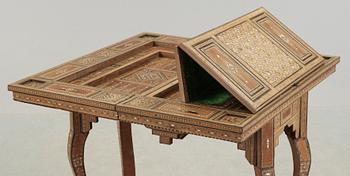 SPELBORD, orientaliskt, 1900-talets första del.