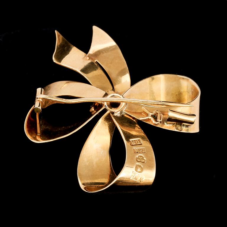 BROSCH, 18k guld. Juvelerare AB J Petterssons eftr, Stockholm 1930. Vikt 9 g.