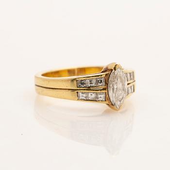 Ring, 18k med diamanter, Willy Wiemann.
