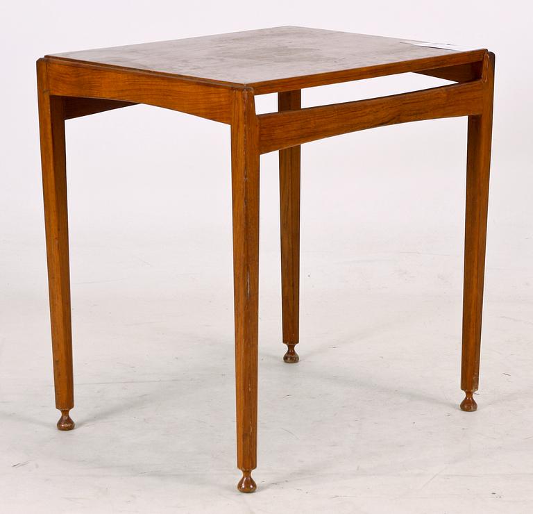 BORD. Carl Axel Acking Svenska Möbelfabrikerna Bodafors.