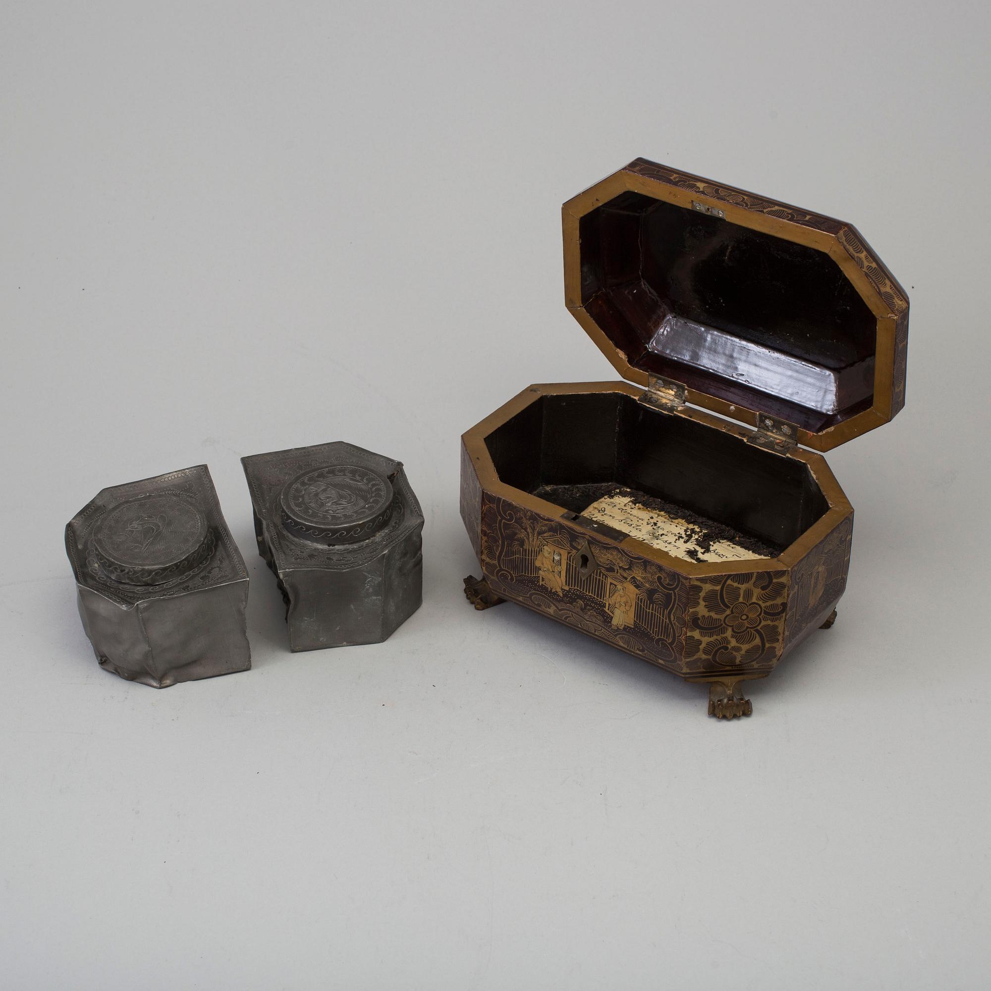 A Chinese Export Lacquerware Tea Caddy with Pewter Fitted Interior, 19th Century.