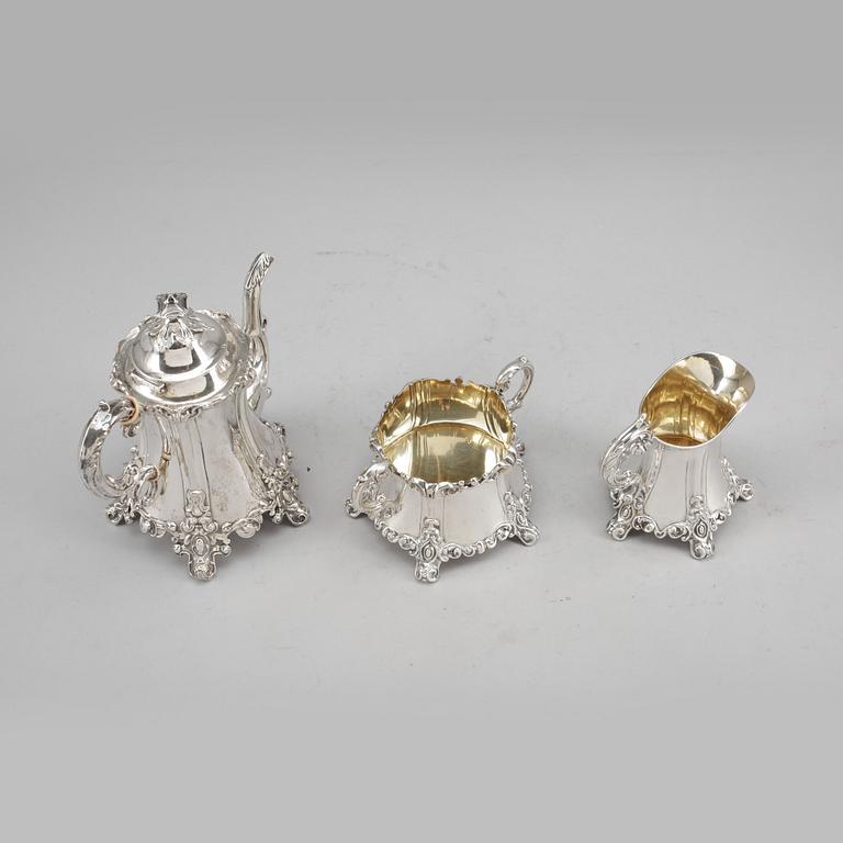 KAFFESERVIS, 3 delar, silver, firma Gustaf Möllenborg, 1905. Totalvikt ca 896 gram.