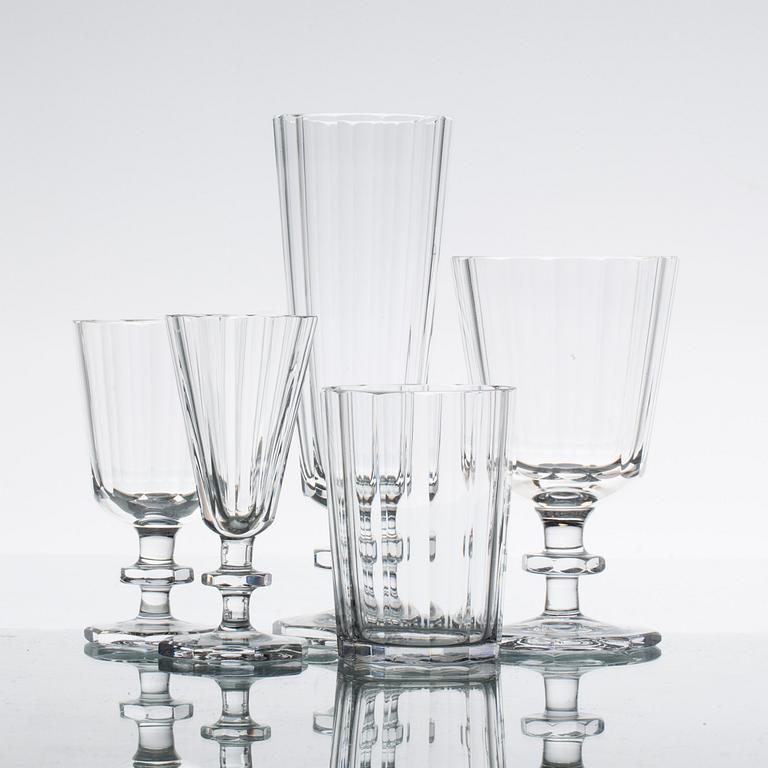 GLASSERVIS, 67 delar, "Karlberg", Elis Bergh, Kosta, 1900-tal.