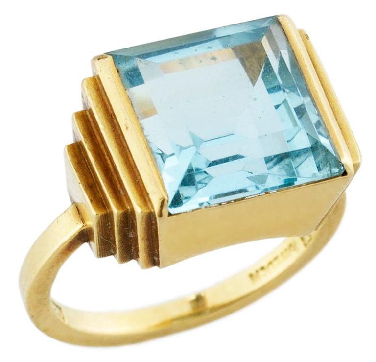 Wiwen Nilsson, A WIWEN NILSSON 18k gold ring with an aquamarine, Lund.