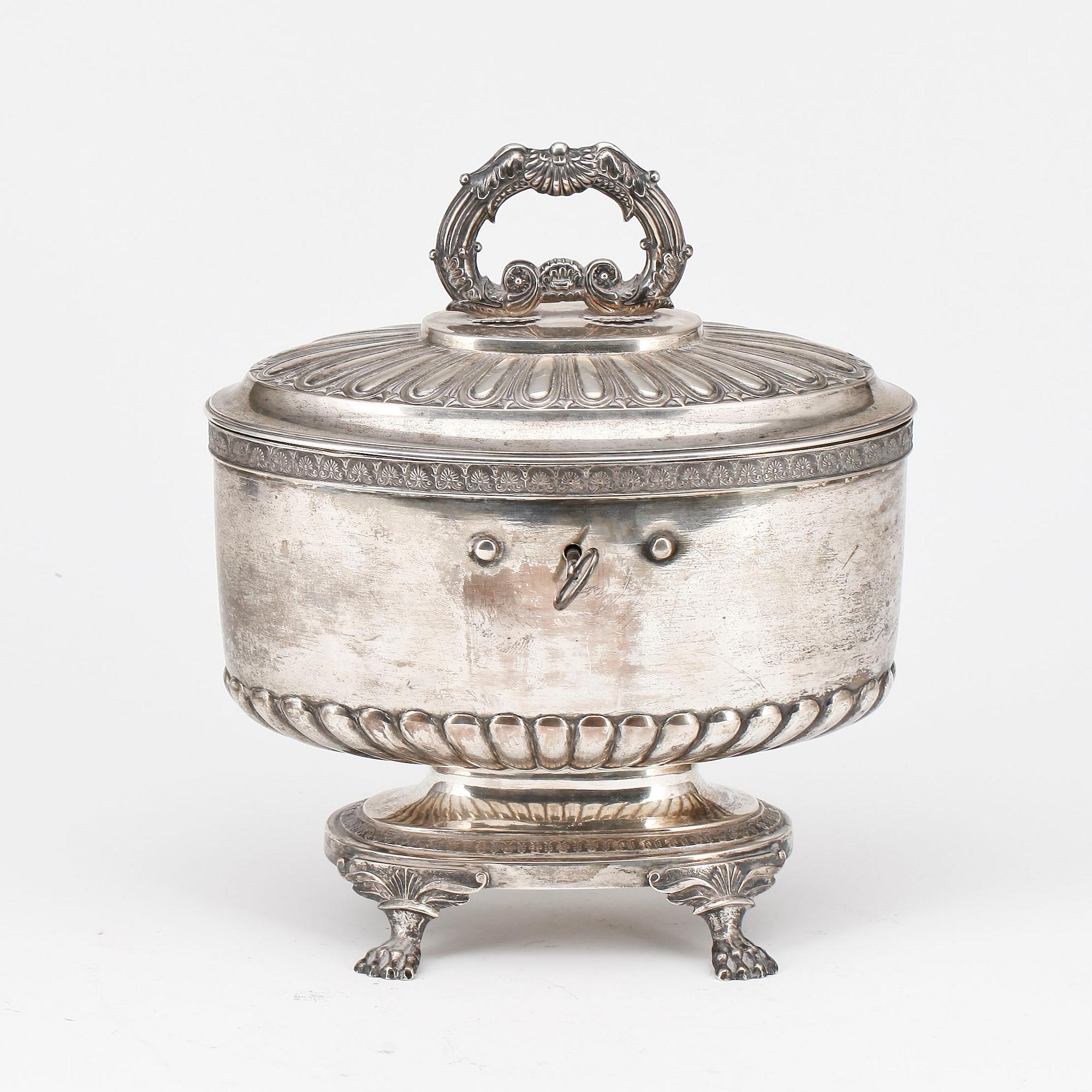 A Swedish 19th century silver sugar-casket, marks of Anders Lundqvist, Stockholm 1831.