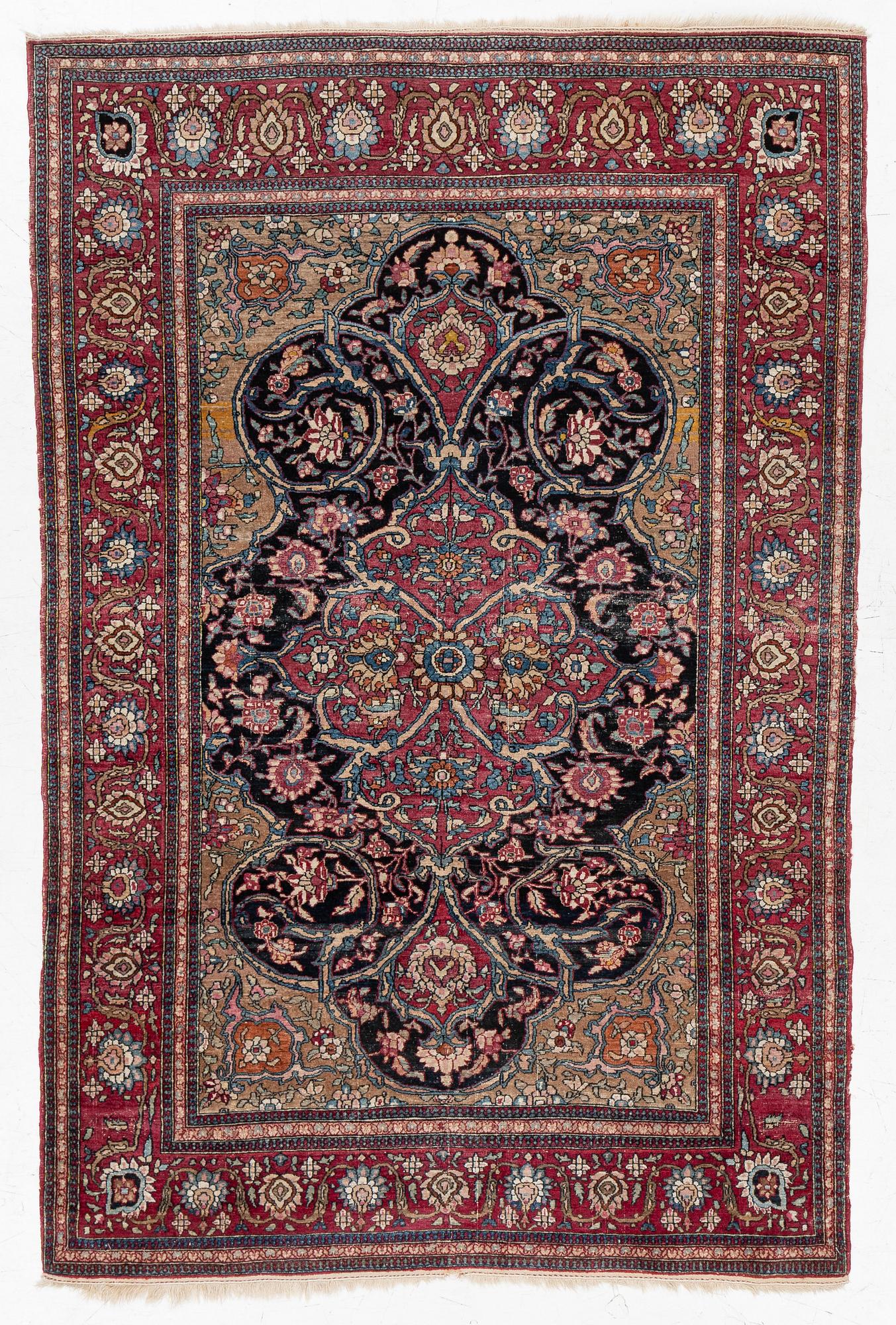 Carpet, Isfahan, antique, approx. 210 x 135 cm.