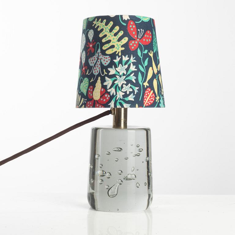 Josef Frank, bordslampa, modell "1819", Firma Svenskt Tenn 1930-40-tal.