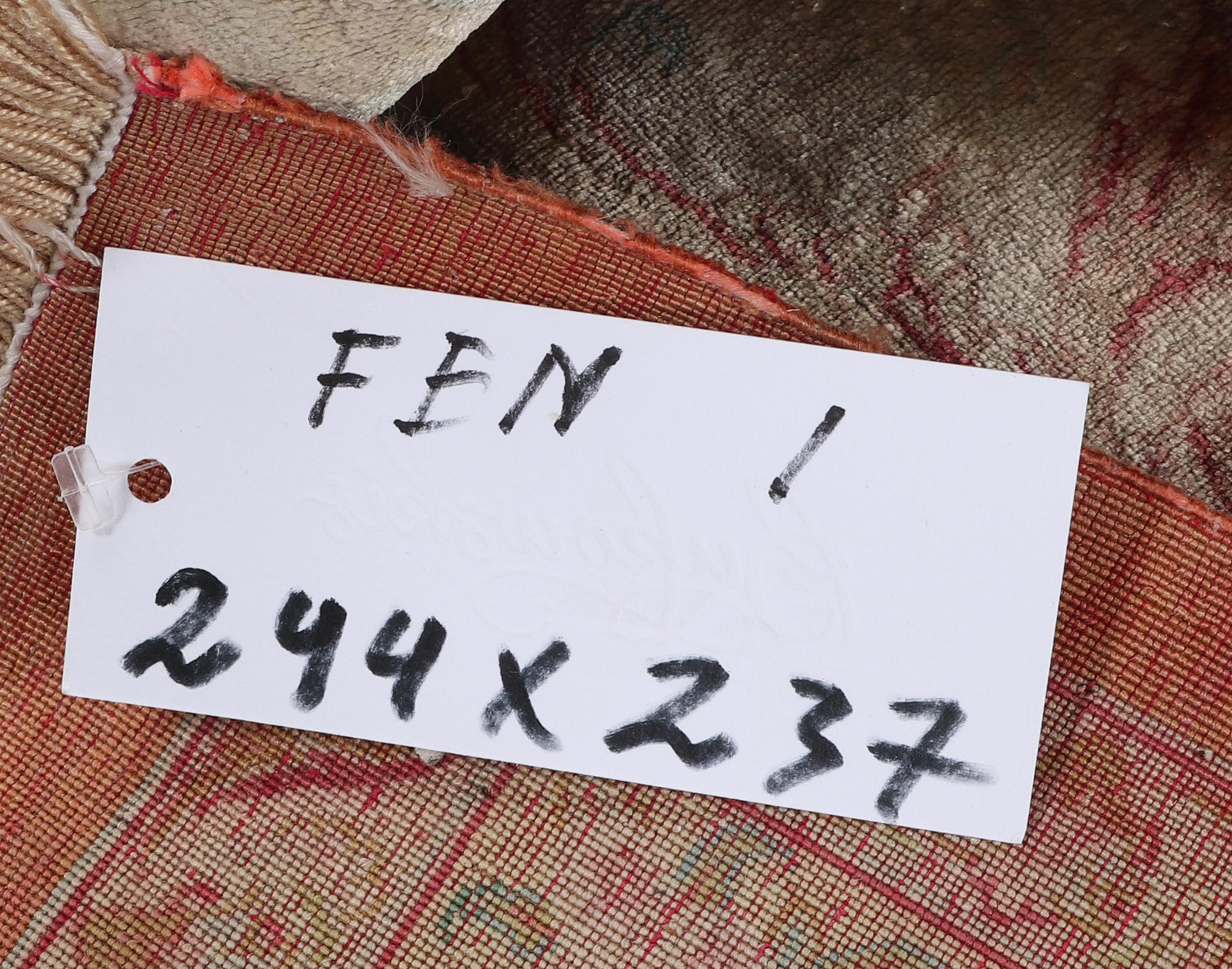 Matta, silke Ghom, ca. 244 x 237 cm.