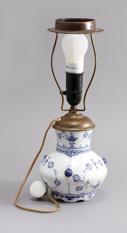 BORDSLAMPA, porslin, "Musselmalet", Royal Copenhagen, Danmark, 1900-tal.