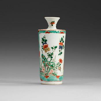 222. A famille verte vase, Qing dynasty, Kangxi (1662-1722).