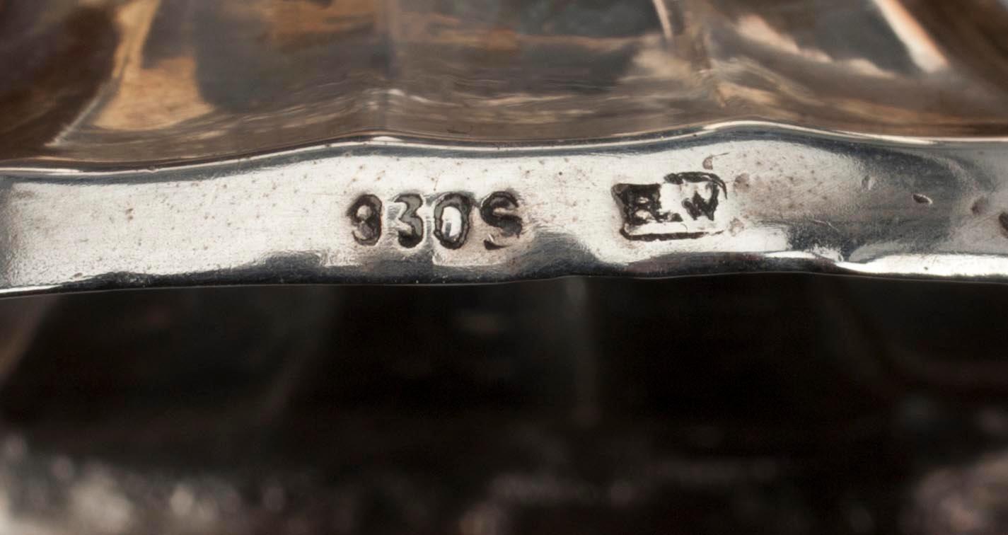 KAFFESKEDAR, 6 st, Auran Kultaseppä, Åbo 1960 samt FÖREMÅL i SILVER, 6 st, bl.a. Israel. Tot. vikt 173 g.