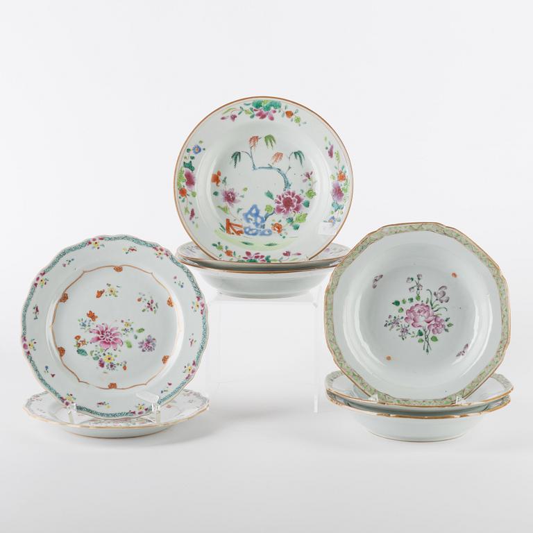 A set of eight famille rose dessert dishes (2+3+3), Qing dynastin, Qianlong (1736-95).