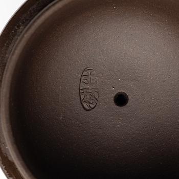 A yixing teapot, China, 1980s.