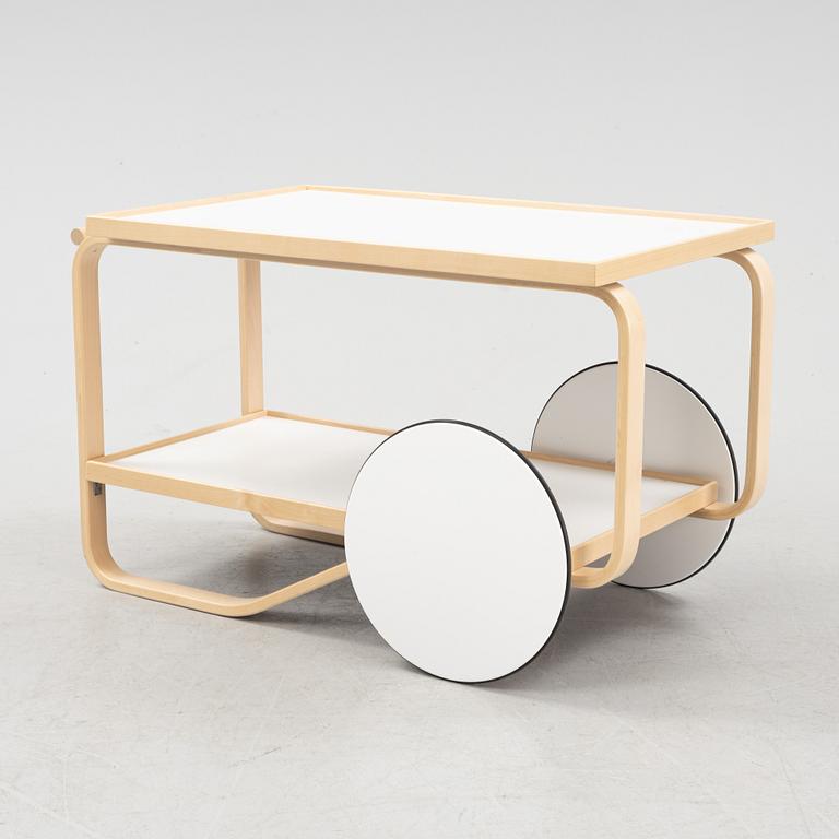 A birch tea trolley model 901 by Alvar Aalto for Artek, Finland, designed 1936.