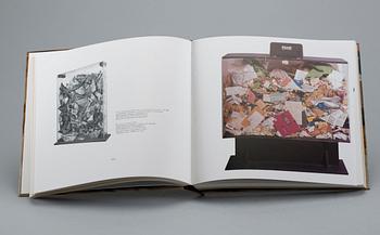 FERNANDEZ ARMAN, album med bok samt två gravyrer, signerade och numrerade 5/100.