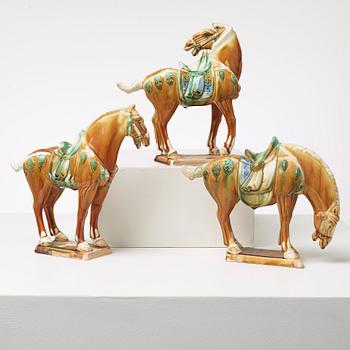 FIGURINER, 3 st, lergods, Tangstil, 1900-tal.