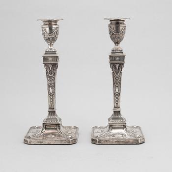 Ljusstakar, ett par, silver, Georg III-stil, James Deakin & Sons (1882-1932), Sheffield, England.
