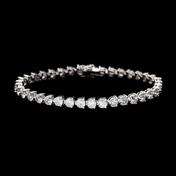 1068. A brilliant cut diamond bracelet, tot. 10.05 cts.