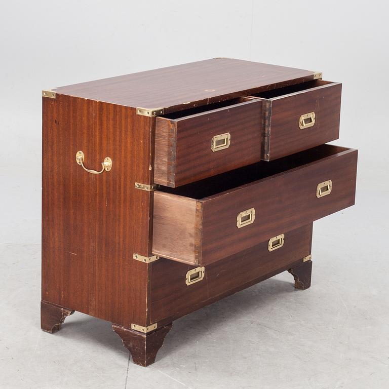 BYRÅ, engelsk stil. 1900-talets andra hälft.