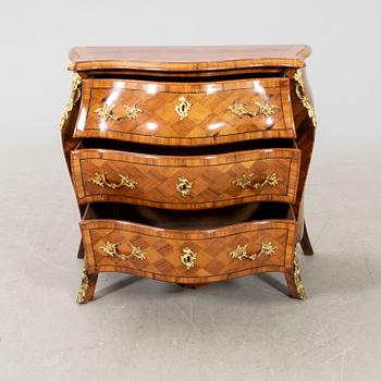 A Swedish Rococo dresser 18th/19th century.