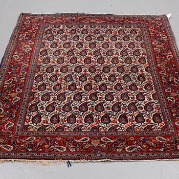 MATTO, a semi-antique Kashan, ca 198,5 x 135 cm.