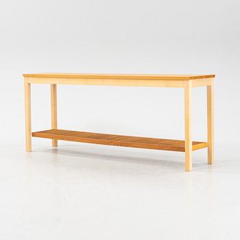 Nirvan Richter, sidobord, "Multi-O", Norrgavel.