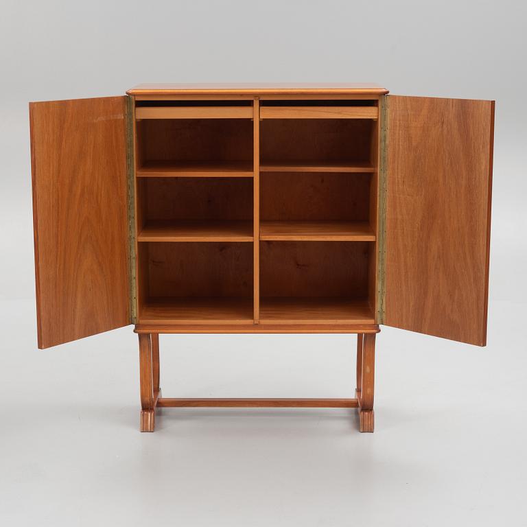 A Swedish Modern cabinet, Masters Möbel, Rydaholm 1940's.