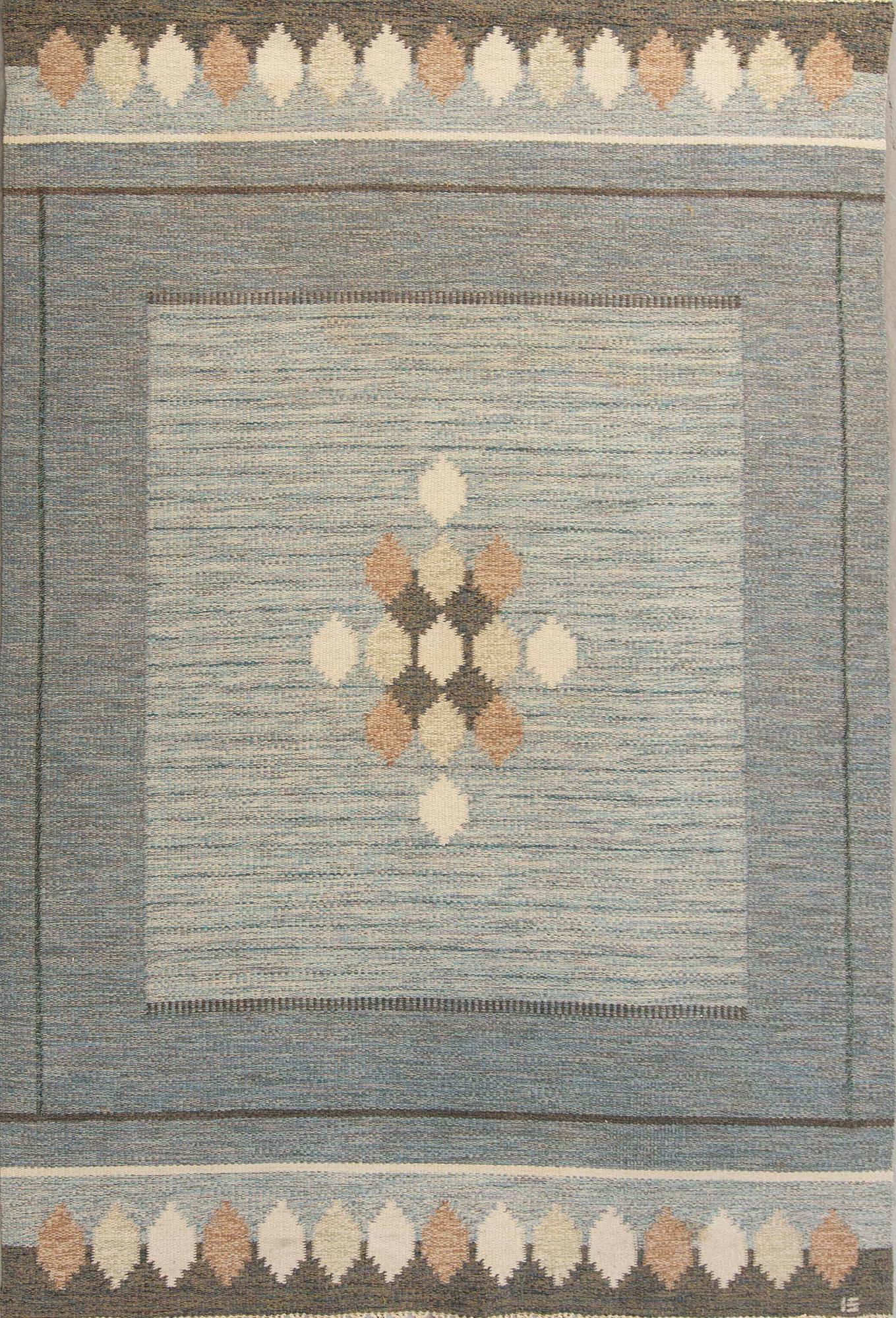 INGEGERD SILOW,a flatweave carpet ca 242 x 159 cm.