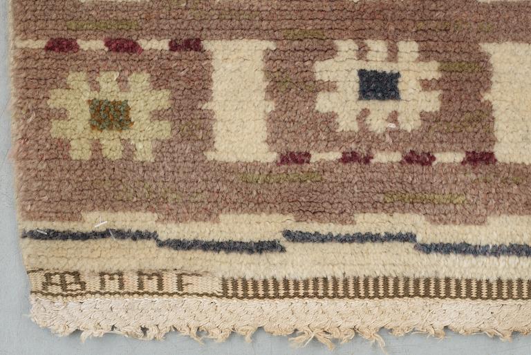 CARPET, "Ängarna". Flossa. 310 x 211,5 cm. Signed AB MMF (AB Märta Måås-Fjetterström).