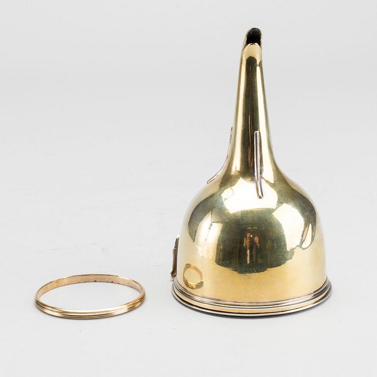 A SILVER WINE FUNNEL BY JOHN EMES LONDON 1803-4.TWO PARTS.