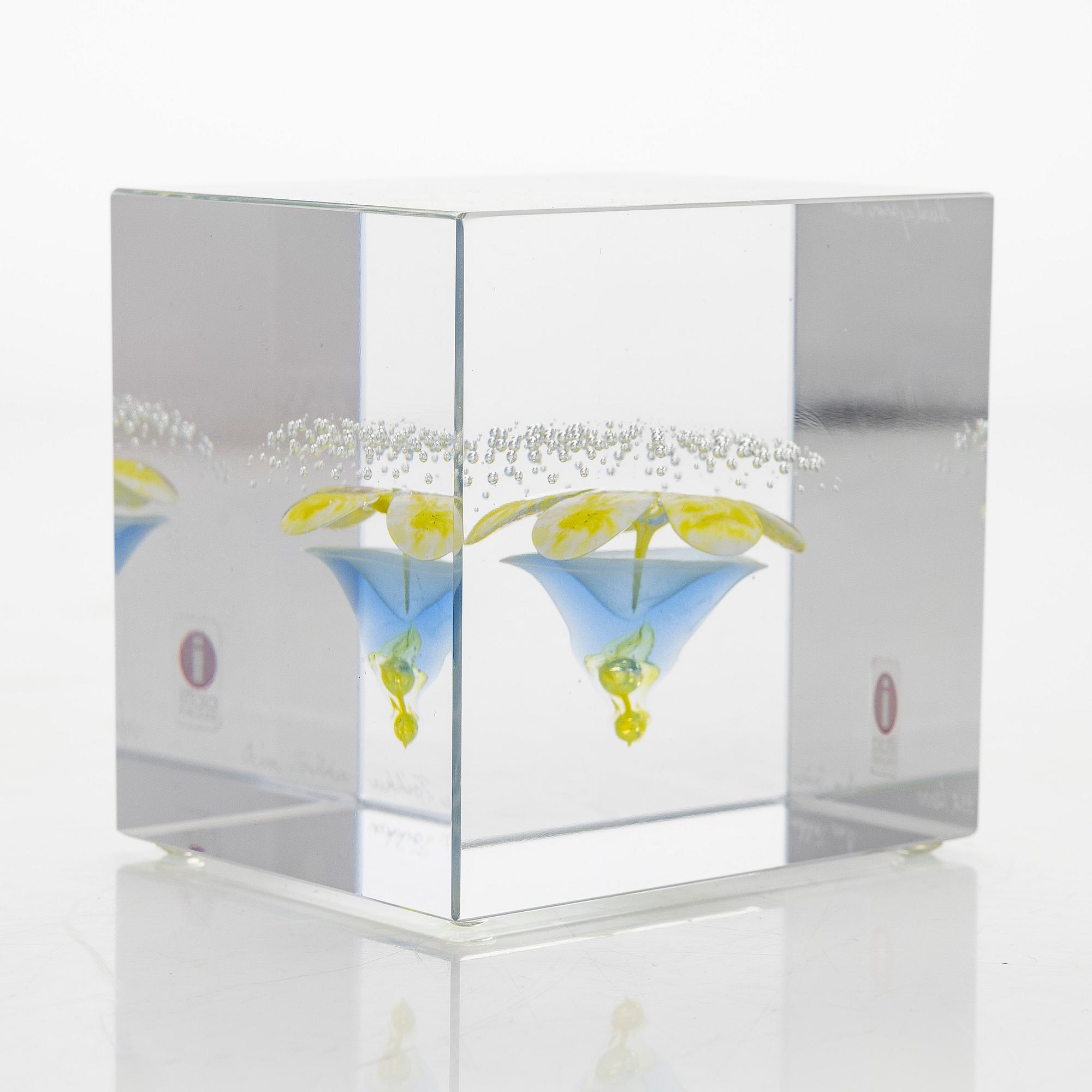 Oiva Toikka, vuosikuutio 2000, signeerattu Oiva Toikka Nuutajärvi 2000, 932/2000.