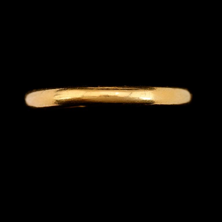 RINGAR, 3 st, 23K guld, svenska stämplar. Total vikt ca 19 g.