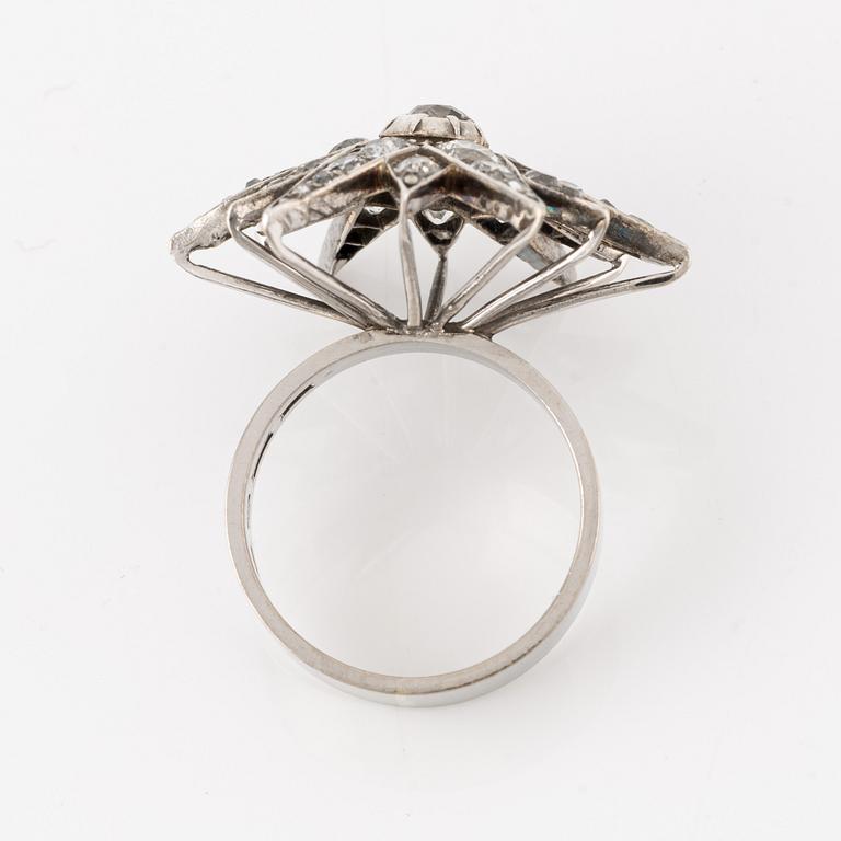 Ring, Jarl Sandin, star-shaped 18K white gold with old-cut diamonds.