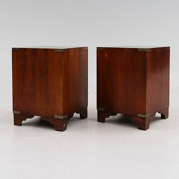 SÄNGBORD, 1 par, England, 1900-talets andra hälft.
