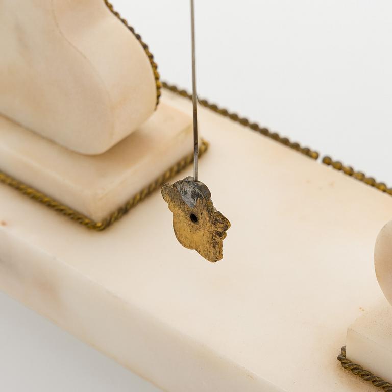 Mantle clock, marble, gilt metal, Aubert L´ne, Paris.