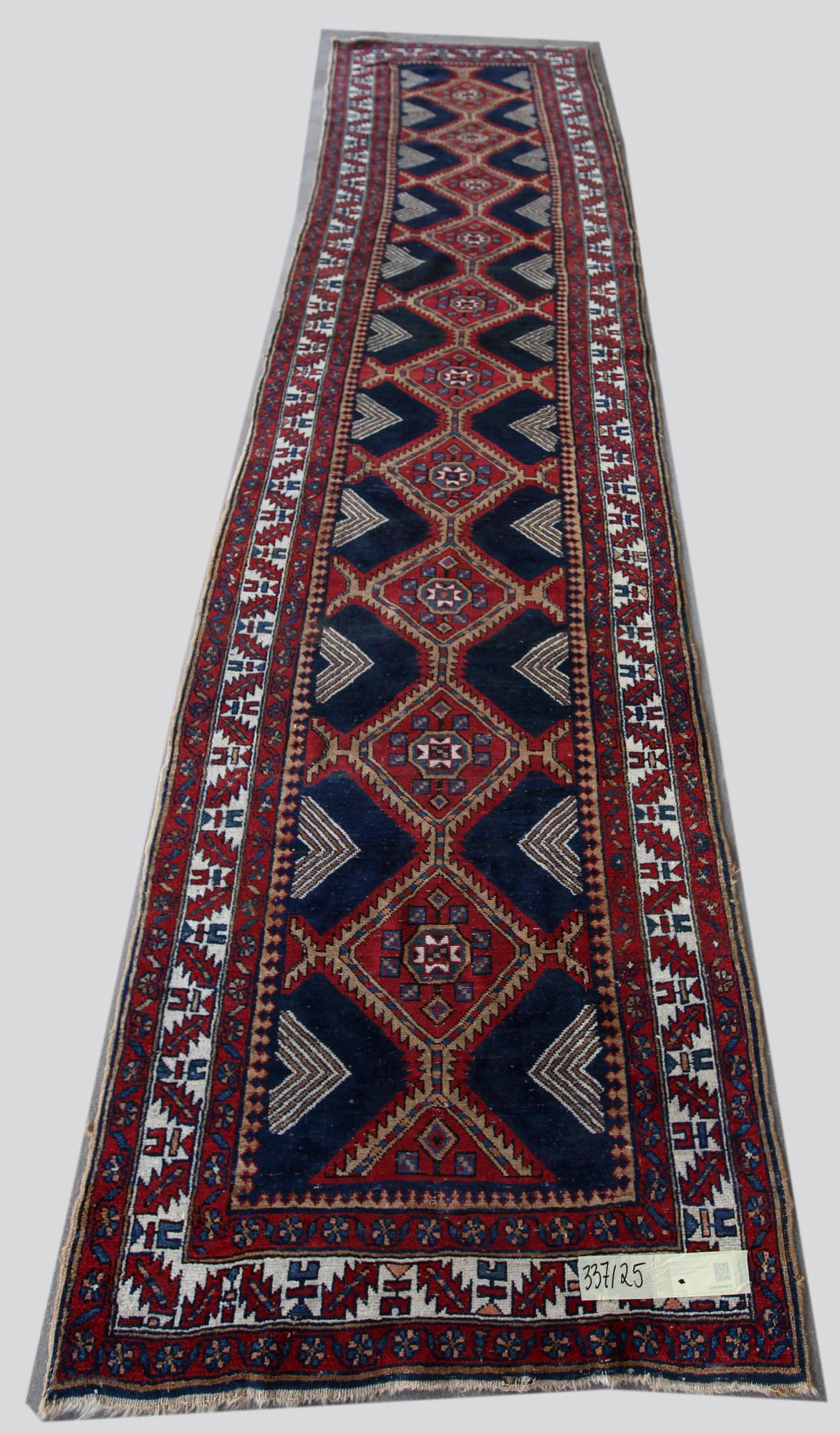 GALLERIMATTA, orientalisk, semiantik. 415 x 105.