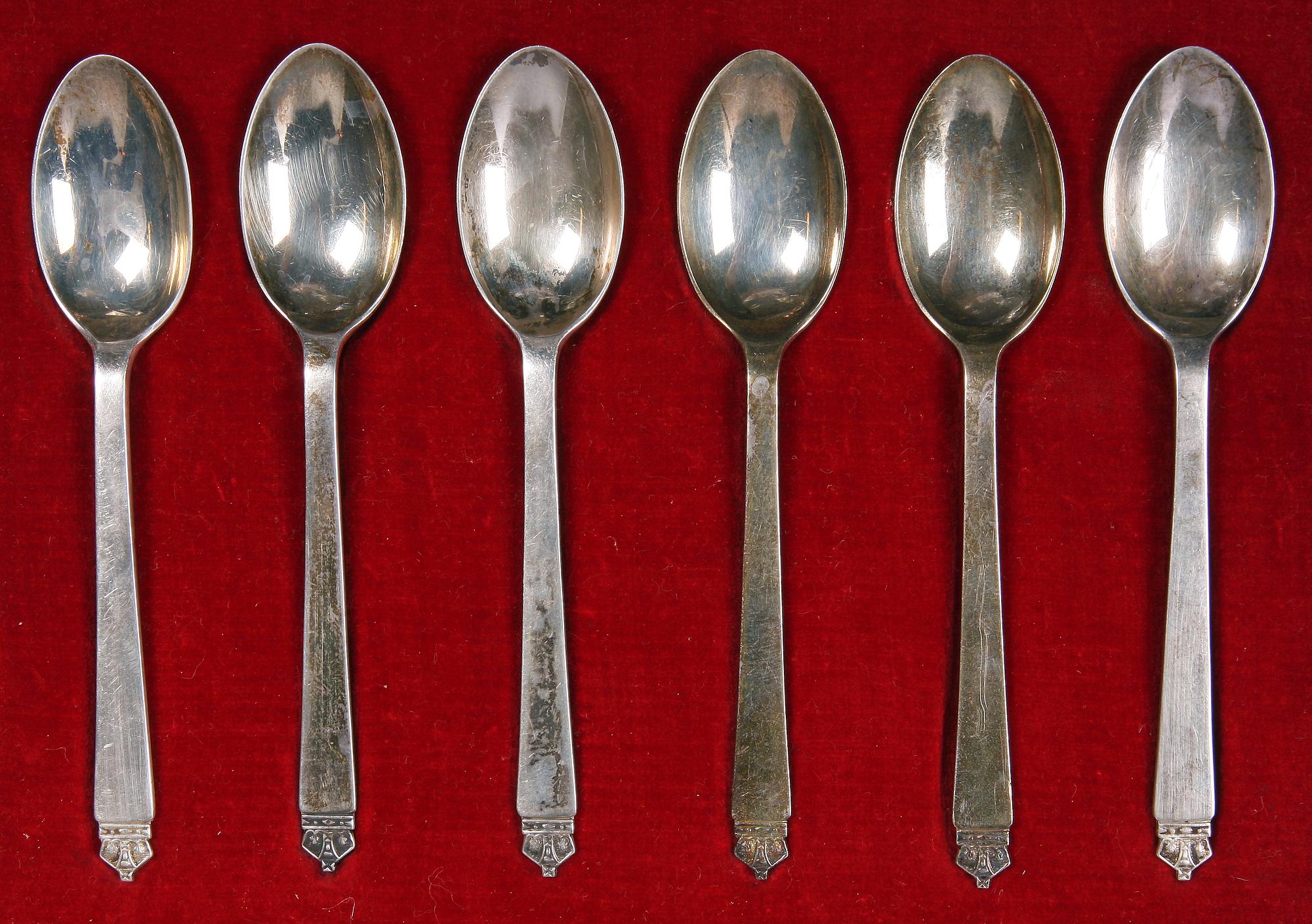 PARTI SILVER, 26 delar, bl a England, Danmark och Japan, 1800-1900-tal.
