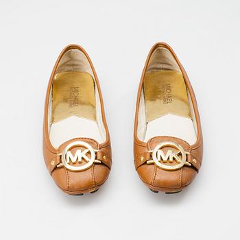 SKOR, Michael Kors.