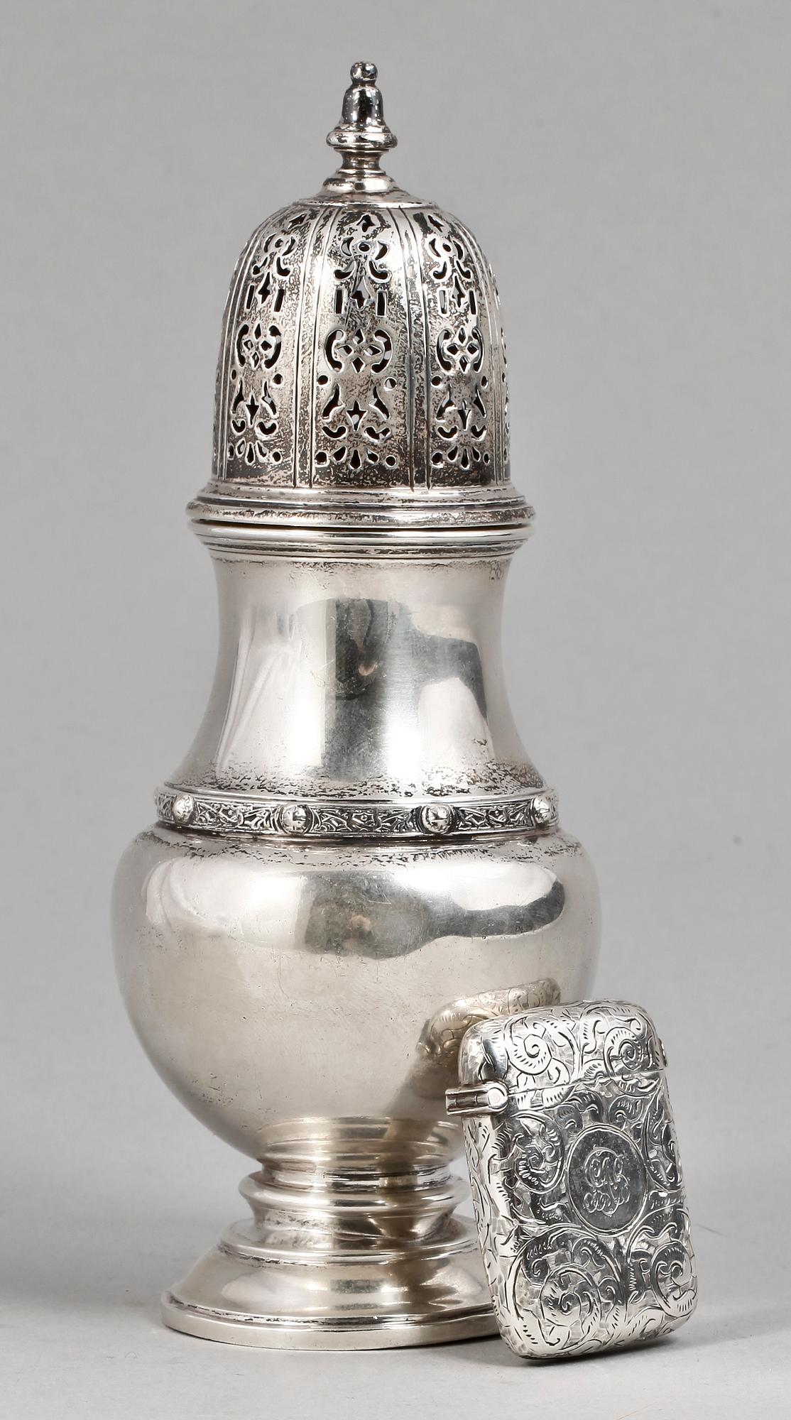 SOCKERRUSKA samt DOSA, Sterling silver, Birmingham, England, bla 1892. Vikt tot 178g.
