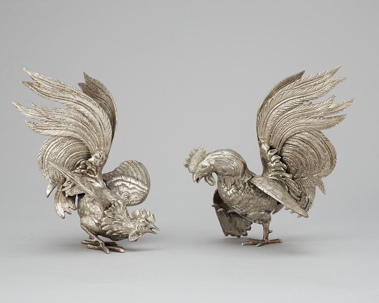 A set of two Italian decorative roosters, 20th century.