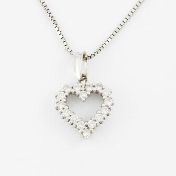 Halsband med hänge, hjärtformat, 18K vitguld med briljantslipade diamanter.