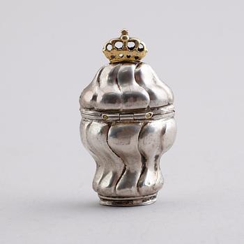 LUKTDOSA, silver, Jörgen Nielsen Lind, Köpenhamn 1740. Vikt ca 27 gram.